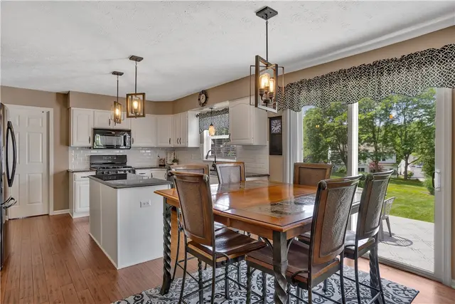 9107 Cherry Blossom Dr gallery image 15