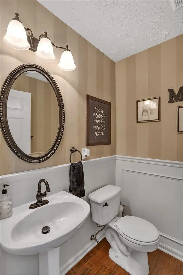 9107 Cherry Blossom Dr gallery image 26