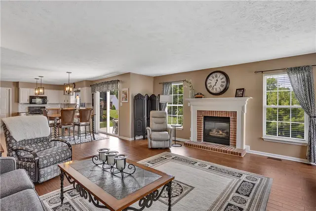 9107 Cherry Blossom Dr gallery image 27