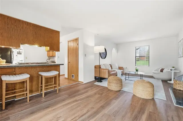 912 Glenwood Court gallery image 8
