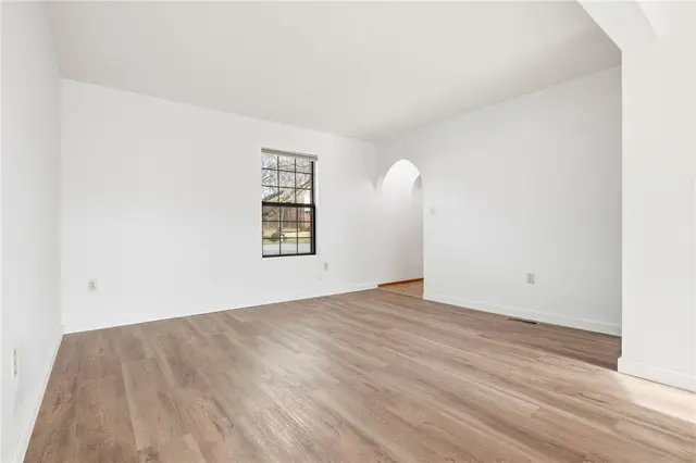 912 Glenwood Court gallery image 42