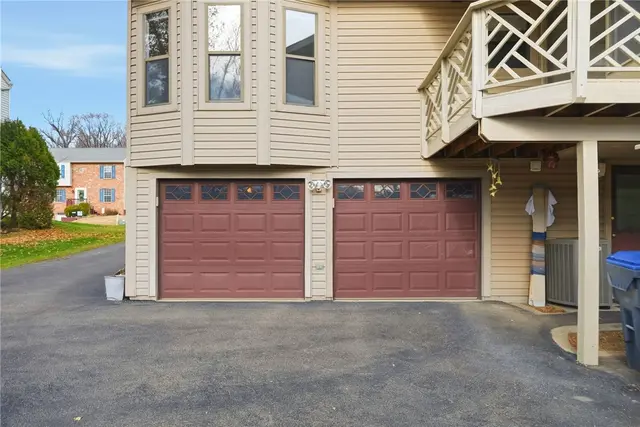 912 Glenwood Court gallery image 11