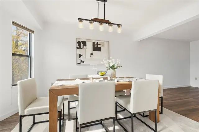912 Glenwood Court gallery image 16