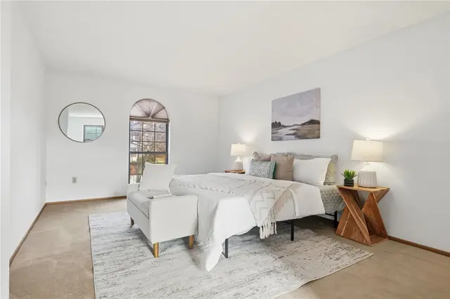 912 Glenwood Court gallery image 21