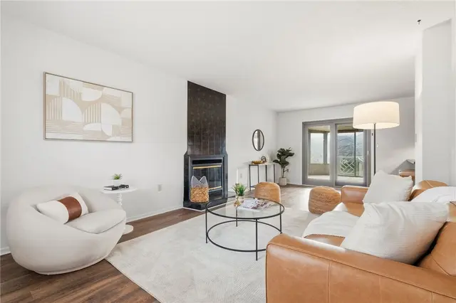 912 Glenwood Court gallery image 25