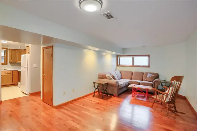 9198 Foxhunt Rd gallery image 18