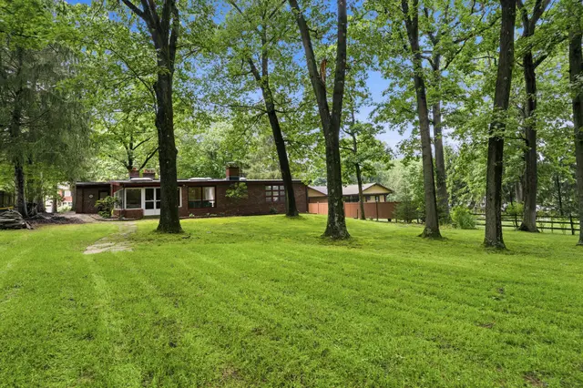 9218 Oak COURT gallery image 5