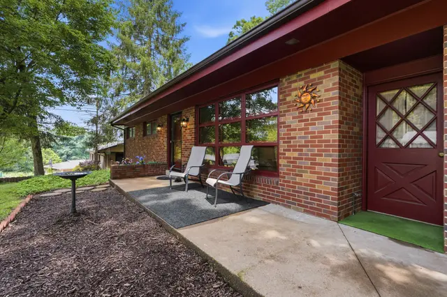 9218 Oak COURT gallery image 24