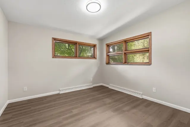 9218 Oak COURT gallery image 29