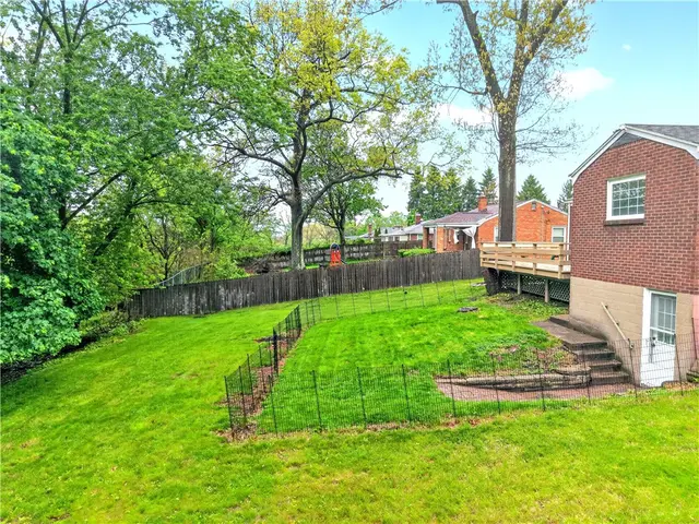 9229 Lancelot Dr gallery image 35