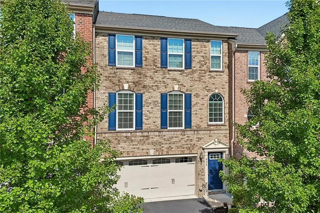 924 Bell DRIVE