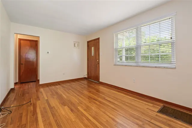9246 Mary Ave gallery image 11