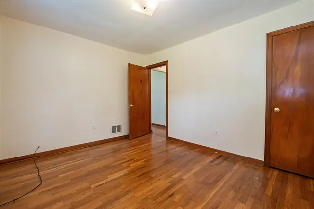 9246 Mary Ave gallery image 16