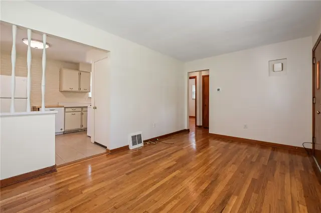 9246 Mary Ave gallery image 19