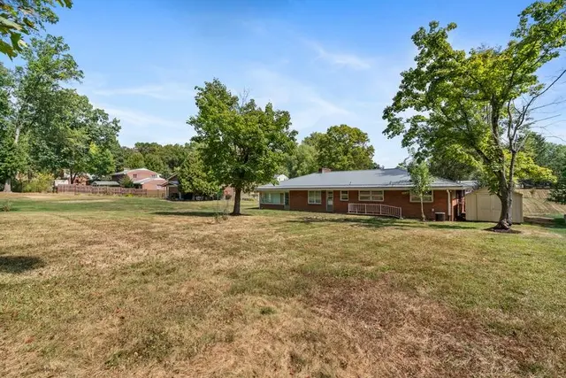 9317 Highmeadow Rd gallery image 3