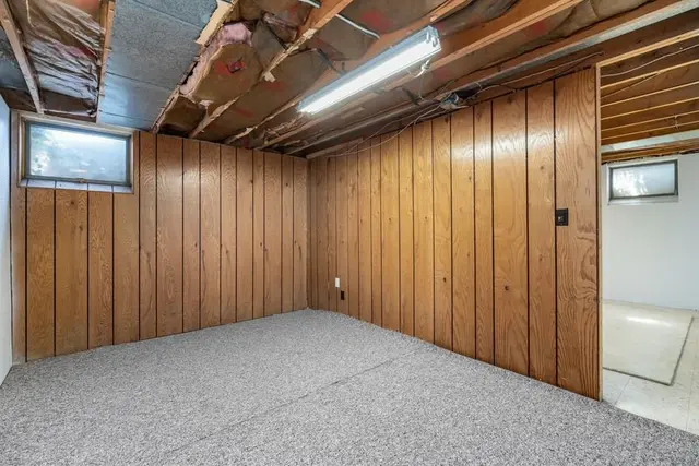 9317 Highmeadow Rd gallery image 13