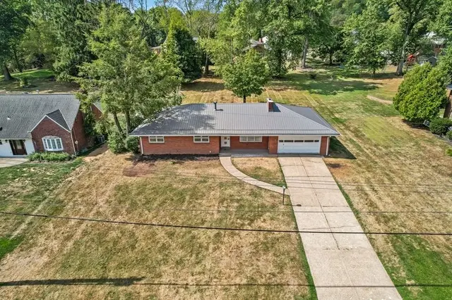 9317 Highmeadow Rd gallery image 14