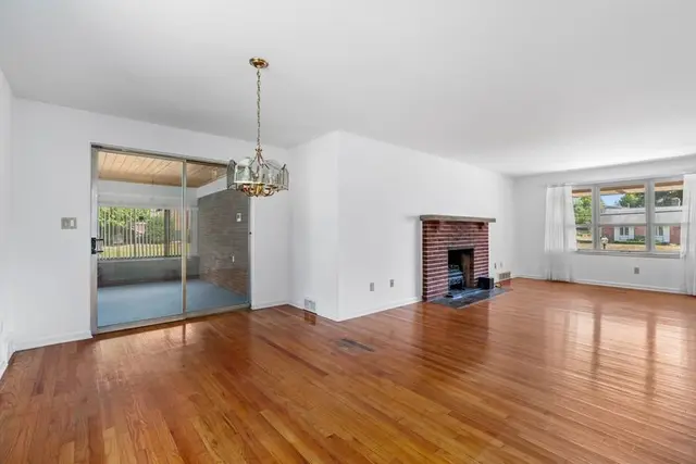 9317 Highmeadow Rd gallery image 17