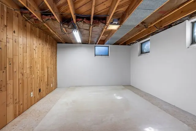 9317 Highmeadow Rd gallery image 25