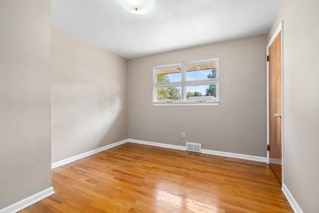 9317 Highmeadow Rd gallery image 31