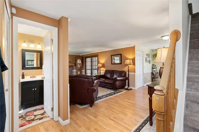 9320 Timber Trail gallery image 14