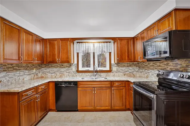 9326 Timber Trl gallery image 23