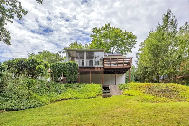 9328 Cromwell Dr gallery image 4