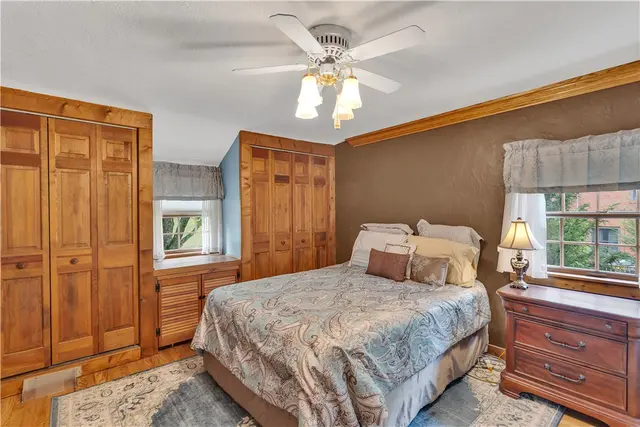 9328 Cromwell Dr gallery image 16