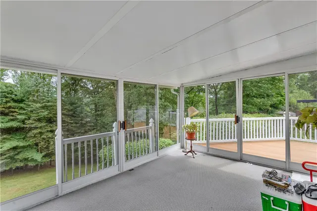 9328 Cromwell Dr gallery image 18