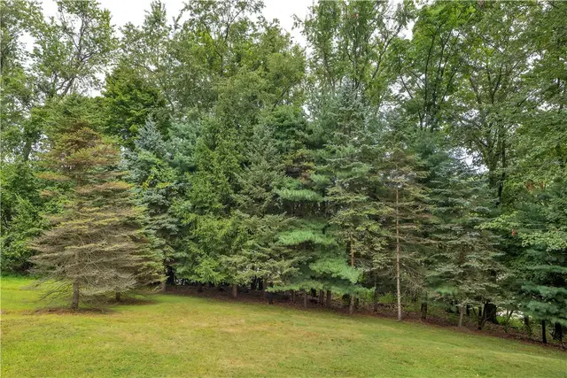 9328 Cromwell Dr gallery image 24