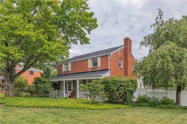 9328 Cromwell Dr gallery image 32