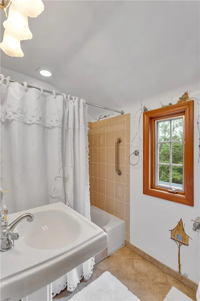 9328 Cromwell Dr gallery image 33