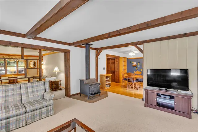 9328 Cromwell Dr gallery image 40