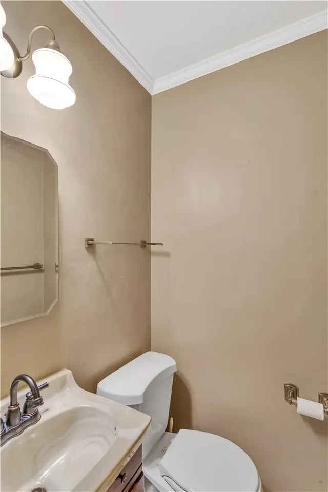 9328 Cromwell Dr gallery image 43