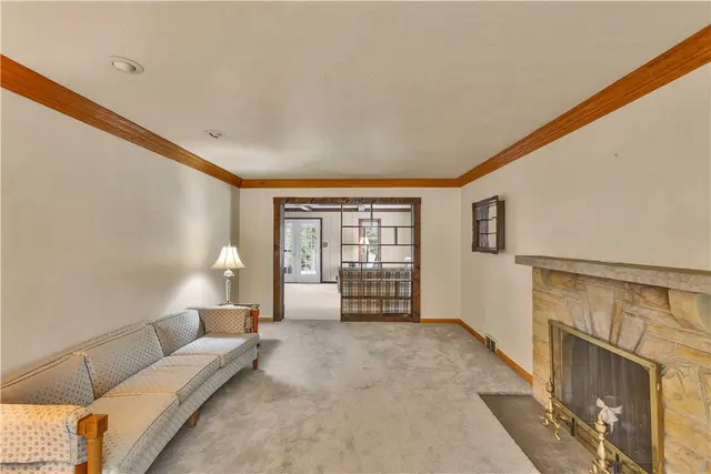9328 Cromwell Dr gallery image 49