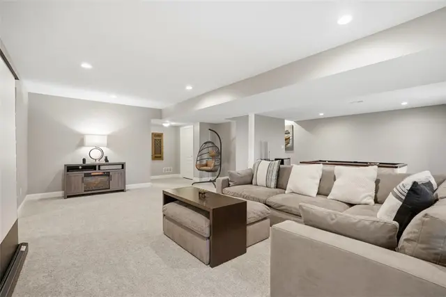 9330 Peebles Rd gallery image 36