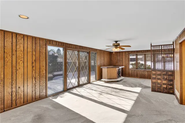 9342 Springfield Drive gallery image 8