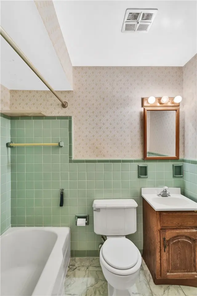 9342 Springfield Drive gallery image 11