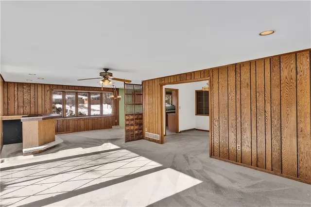 9342 Springfield Drive gallery image 22