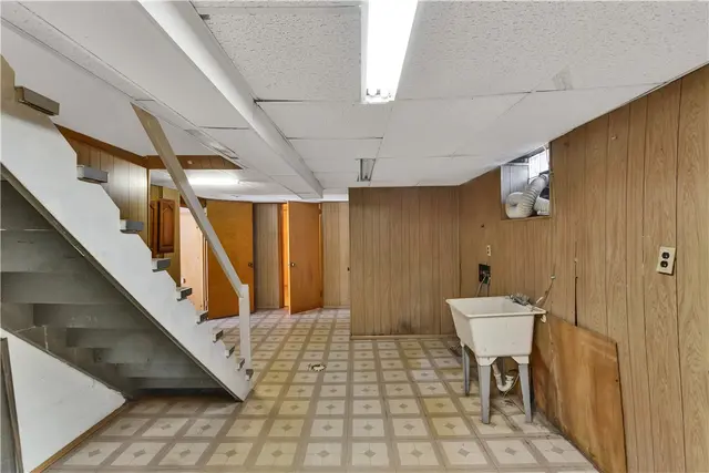 9342 Springfield Drive gallery image 32
