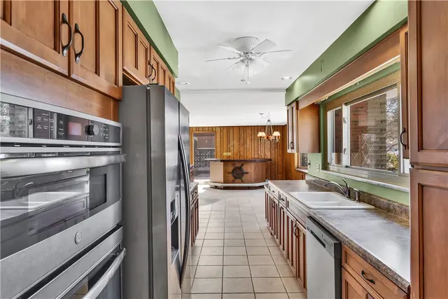 9342 Springfield Drive gallery image 34