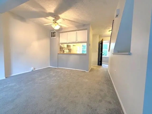 937 Lynwood Ct gallery image 7