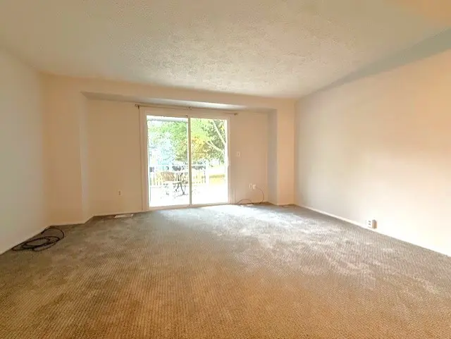 937 Lynwood Ct gallery image 19