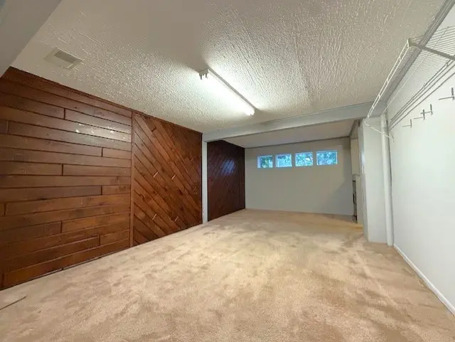 937 Lynwood Ct gallery image 20
