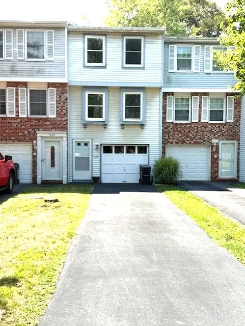 937 Lynwood Ct