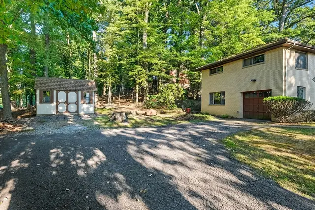 9400 Pannier Rd gallery image 4
