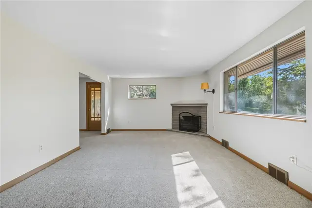 9400 Pannier Rd gallery image 9