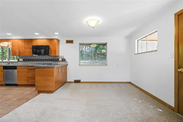 9400 Pannier Rd gallery image 16