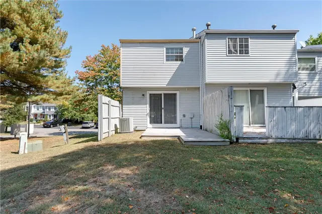 941 Lynwood Ct gallery image 7