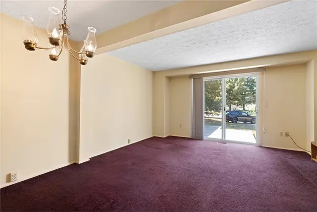 941 Lynwood Ct gallery image 10